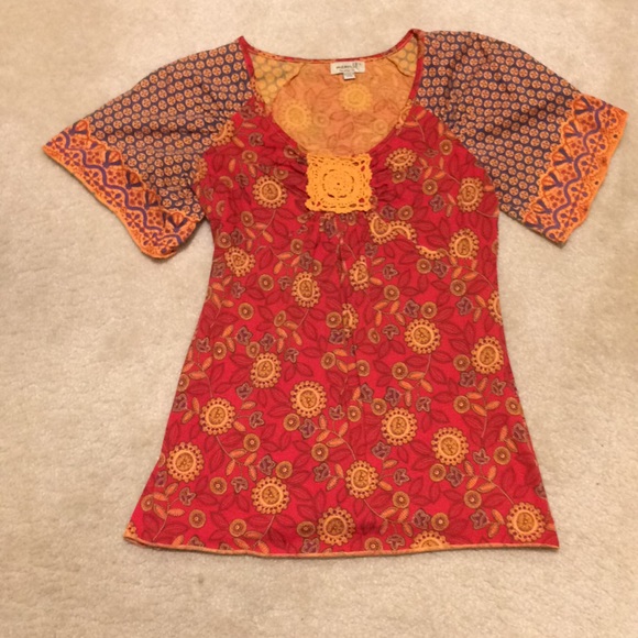 One World Top - Picture 3 of 5